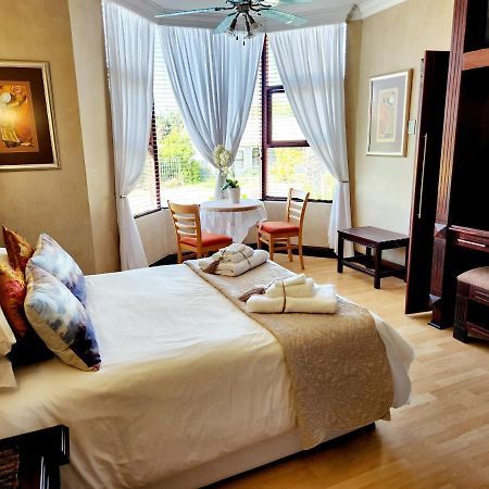 The Wooden Leg Guesthouse Kleinmond Ngoại thất bức ảnh