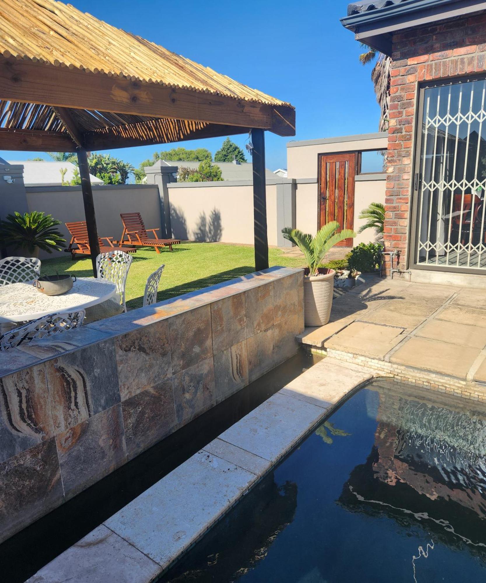 The Wooden Leg Guesthouse Kleinmond Ngoại thất bức ảnh